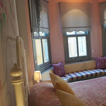 Hotel Tilas - In 19th Century Wooden Townhouse,kadikoy Istanbul
