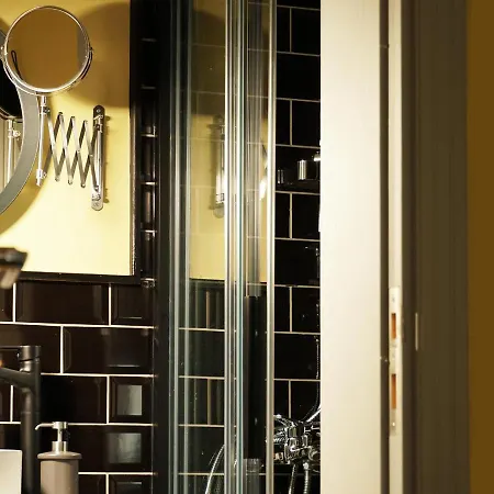 Hotel Tilas - In 19th Century Wooden Townhouse,kadikoy *