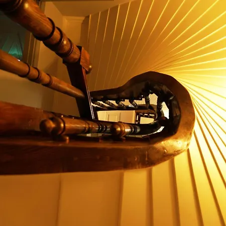 Tilas - In 19th Century Wooden Townhouse,kadikoy Hotel *