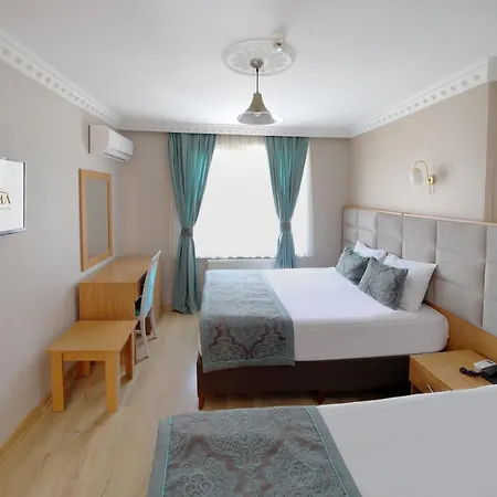Panorama Hotel 3*