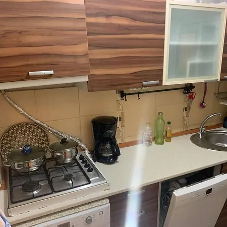 Cosy And Fully Furnished 2 Bedroom *
