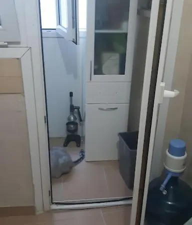 Cosy And Fully Furnished 2 Bedroom Apartment