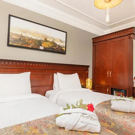 Hotel The Magnaura Palace 4*
