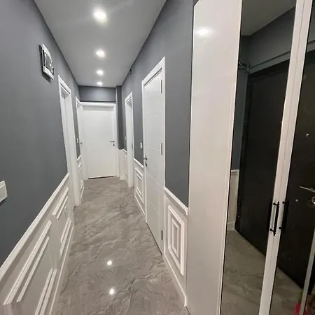 Apartment Muhtesem Konumda Somineli Lux Daire