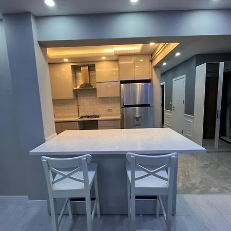 Apartment Muhtesem Konumda Somineli Lux Daire Istanbul