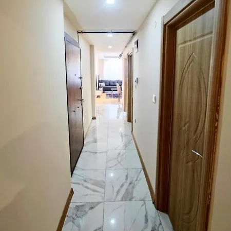 Apartment Trump Tower - Cevahir Shopping Center - Sisli Metro Iki Yatak Odali Klimali Tuem Daire *