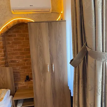 Aparthotel Golden Arrow Old