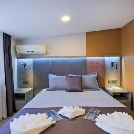 Hotel The Queen 2*