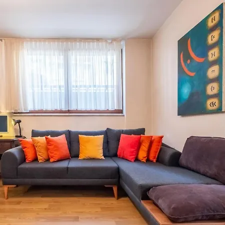 Apartment Cozy Flat With Location In Uskudar *