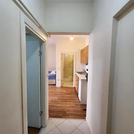 Taila Apartment *