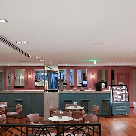 Nova Plaza Crystal & Spa Szálloda 4*
