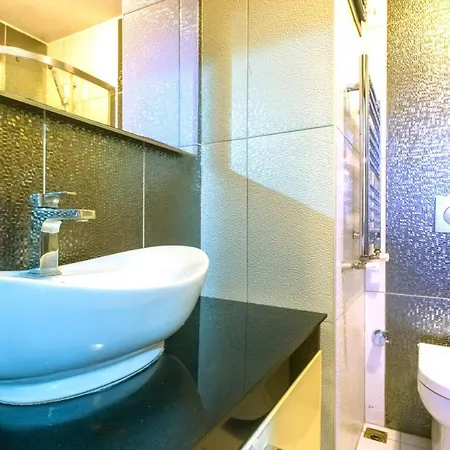 Cozy Flat With Location In Uskudar شقة اسطنبول