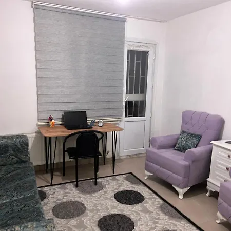 For Only Women Single Room, In Uskudar Apartment Istanbul
