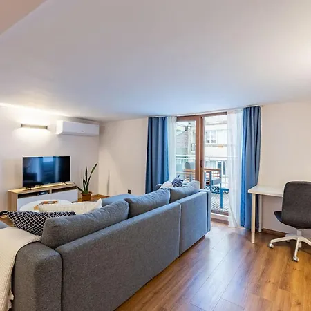 Apartment Flat With Lovely Terrace Near Osmanbey Metro Station In Ferikoy, Sisli *