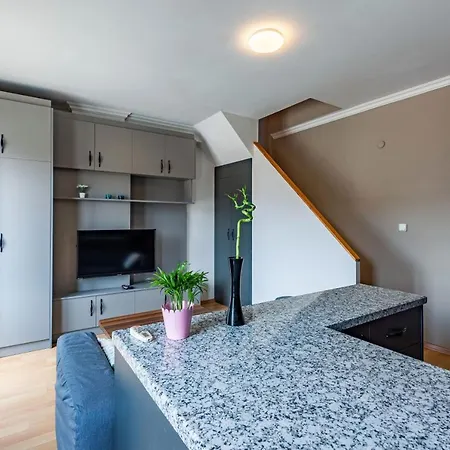 Central And Modern Flat With City View In Sisli Istanbul