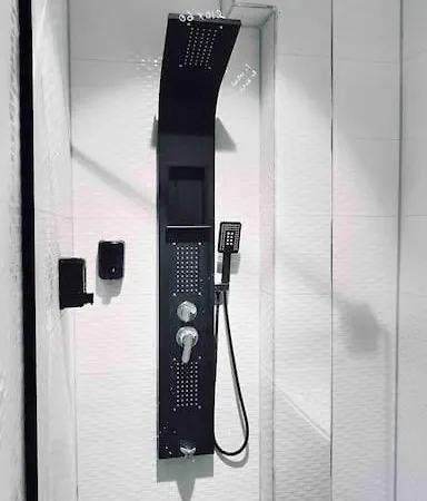 New 4bedroom 3bathroom Elevator Fatih/balcony Ac Apartment Istanbul