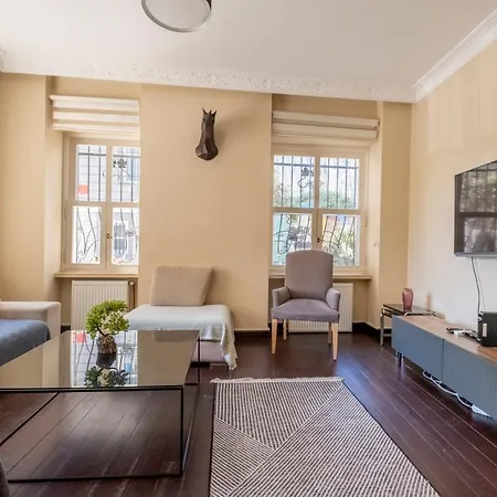 Designer Flat, 3br, 2ba Apartment Istanbul