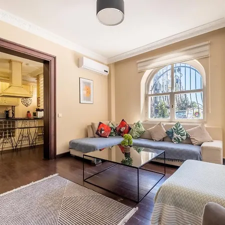 Apartment Designer Flat, 3br, 2ba *