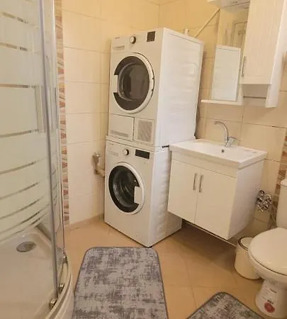 Family Apt For 7 People, 10 Min Walk To Taksim Square