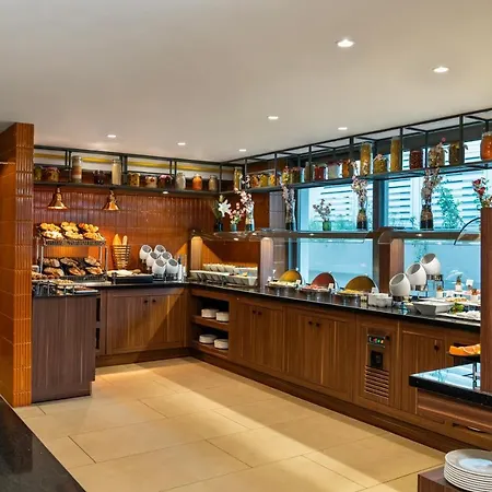 Otel Ramada By Wyndham Asia 4*