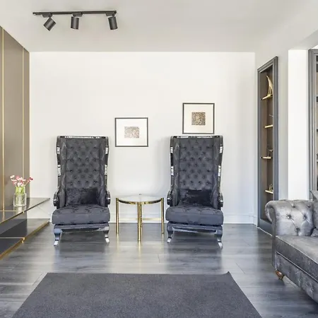 Flat Close To City's Mall In Nisantasi * Istanbul