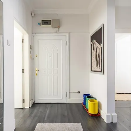 Flat Close To City's Mall In Nisantasi *