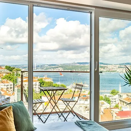 With Bosphorus View In Cihangir * Istanbul