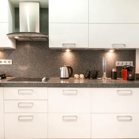 And Vibrant Flat With Balcony In Besiktas * Istanbul