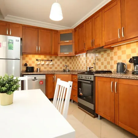 Spacious And Flat In Sisli *