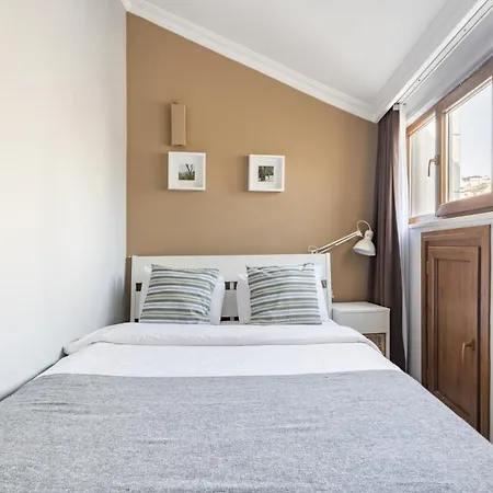 Stylish Duplex With Terrace 650 M To Galata Tower Apartment