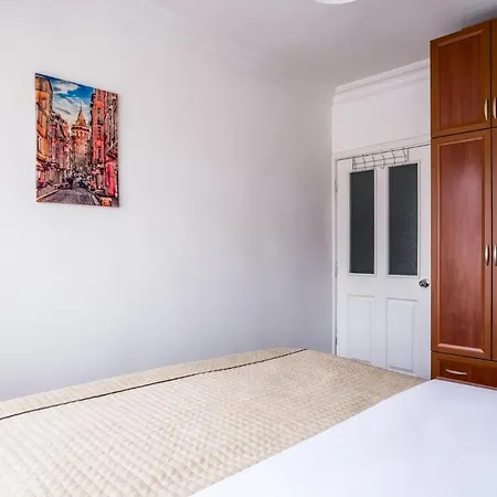 Apartment And Fully Furnished Flat In Bakirkoy *