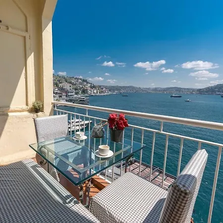 Unique Flat By The Bosphorus In Bebek