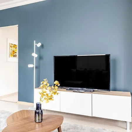 Chic Sea View Flat On Bagdat Avenue In Bostanci Daire