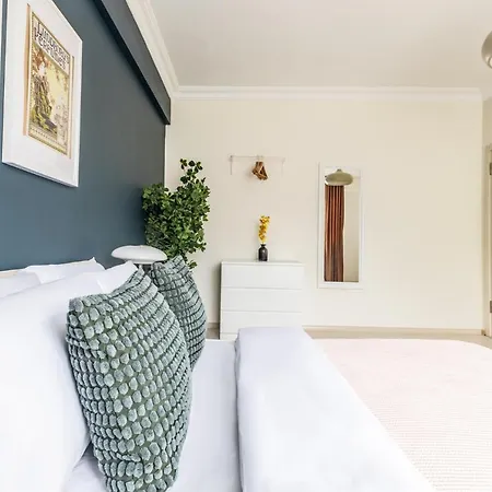 Chic Sea View Flat On Bagdat Avenue In Bostanci Daire *