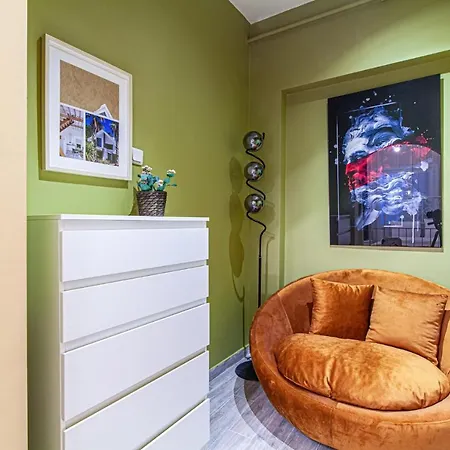 Apartment Love *