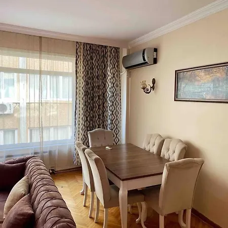 3+1 Sisli Square Central House *