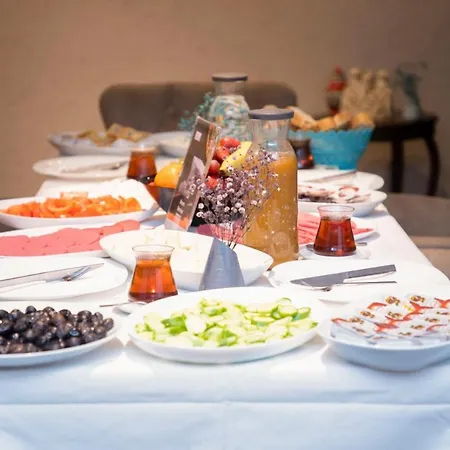 Hotel Comfort Taksim 3*