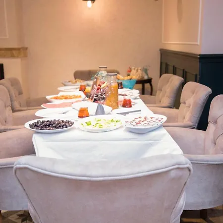 Comfort Taksim Hotel 3*