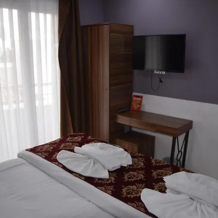 The Reina Otel