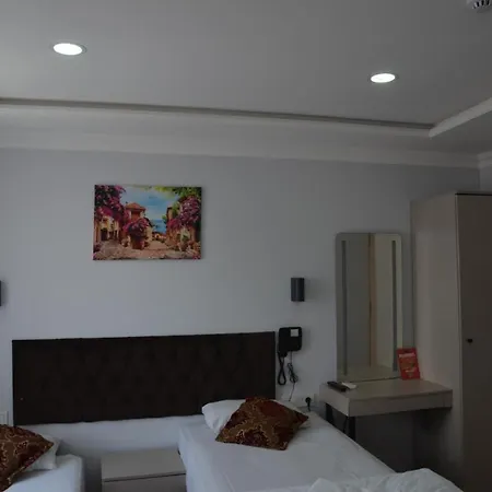 Otel The Reina 3*