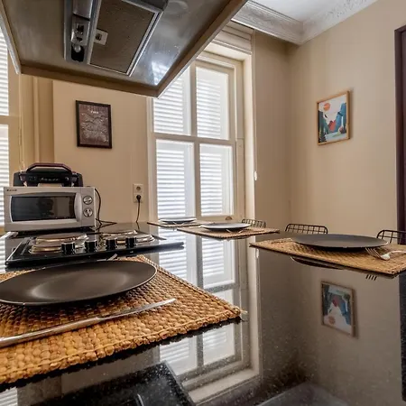 Designer Flat, 3br, 2ba Istanbul