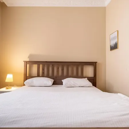 Apartment Designer Flat, 3br, 2ba *