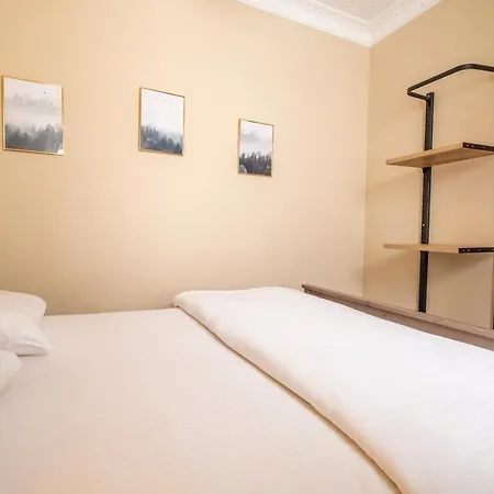 Designer Flat, 3br, 2ba Apartment Istanbul