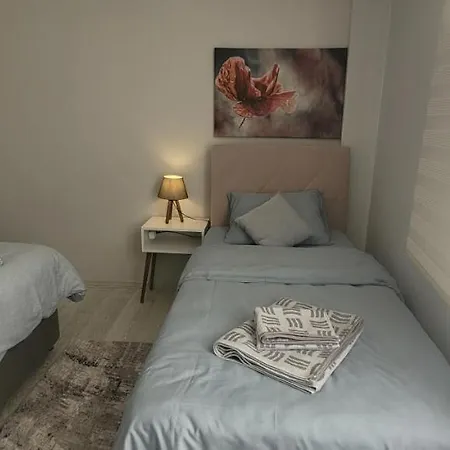 Apartment Family Apt For 7 People, 10 Min Walk To Taksim Square *