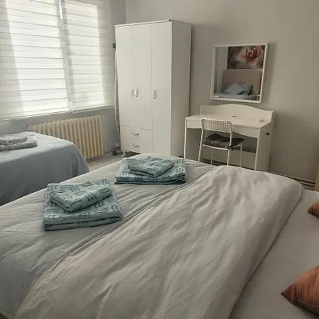 Apartment Family Apt For 7 People, 10 Min Walk To Taksim Square Istanbul