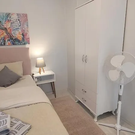 Appartement Family Apt For 7 People, 10 Min Walk To Taksim Square Istambul