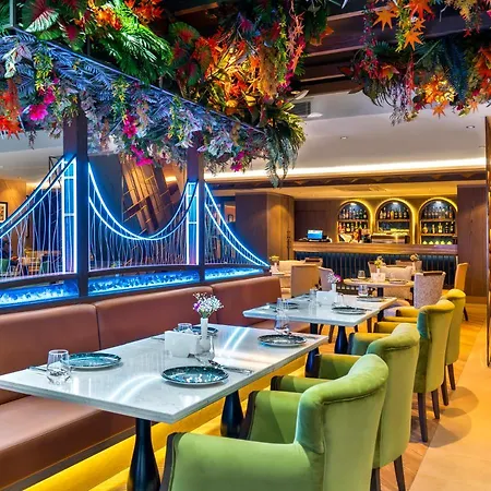 Ramada By Wyndham Asia Otel