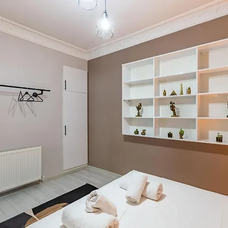 Apartment 1 Min City's Mall - Nisantasi - French Balcony *
