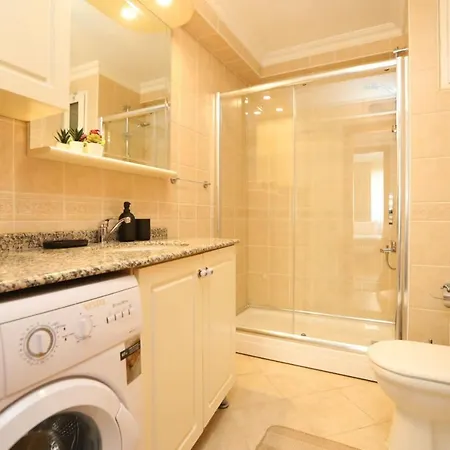 Spacious And Flat In Sisli * اسطنبول