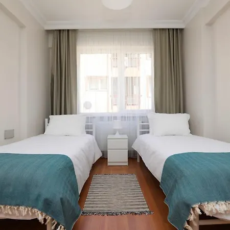 Spacious And Flat In Sisli شقة